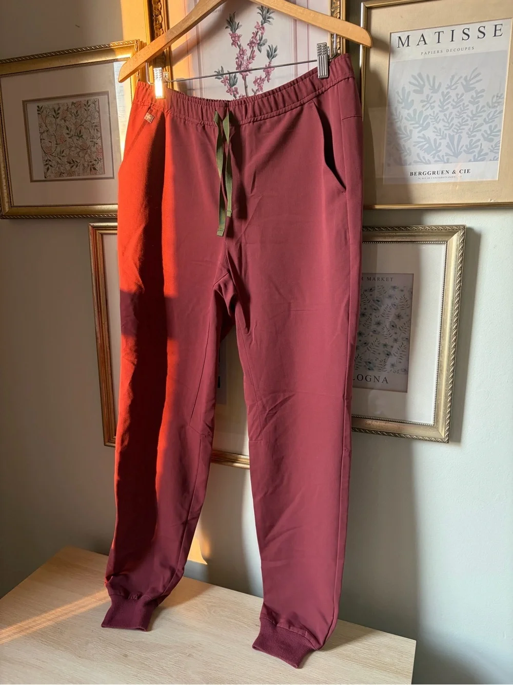 Figs Men’s Joggers Dark Cherry Medium
